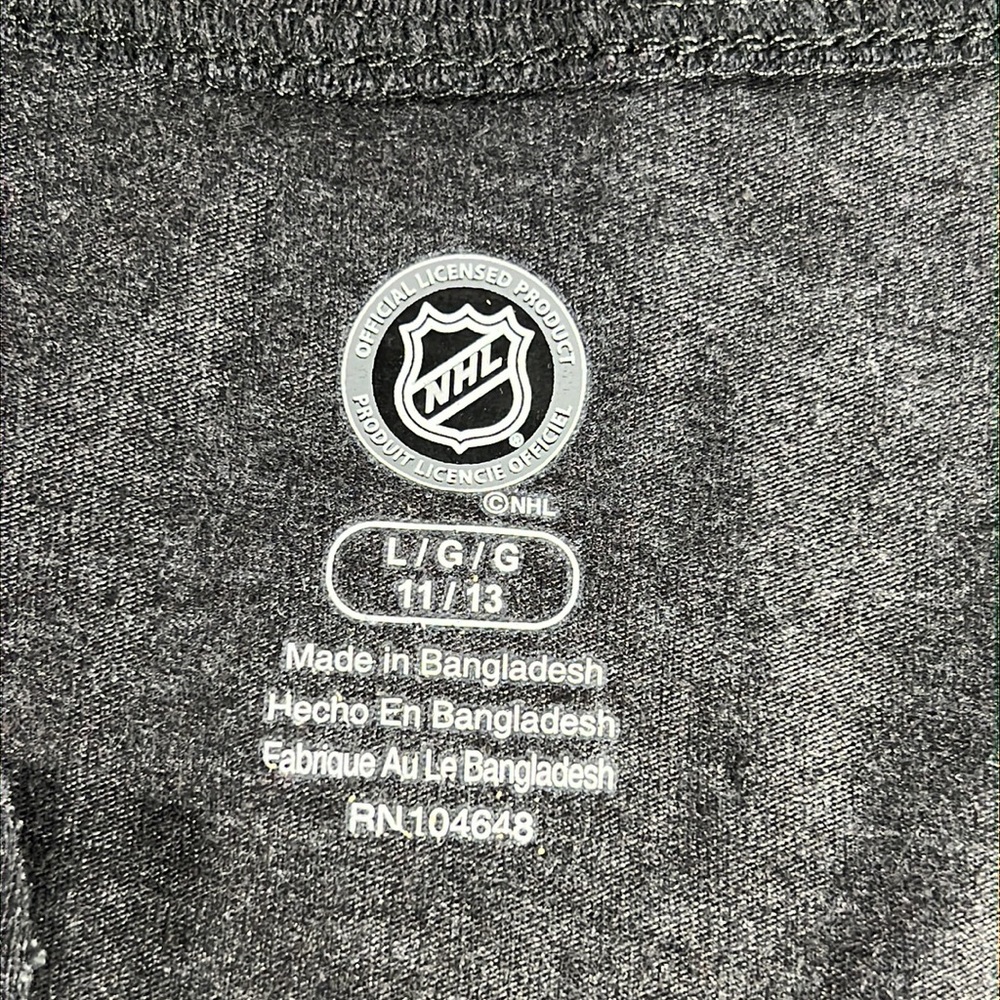 NHL Boston Bruins juniors short sleeve screen printed tee shirt v neck - Picture 6 of 7